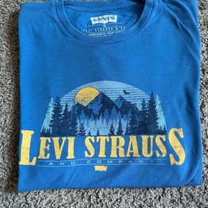 Levi Strauss t shirt size medium men’s